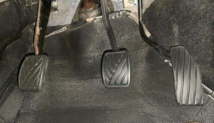 2018 Maruti Wagon R 1.0 LXI CNG, CNG, Manual, 40,403 km, Pedals