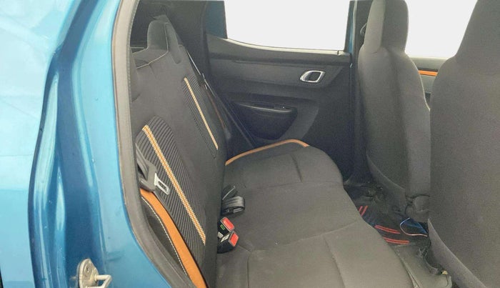 2021 Renault Kwid CLIMBER 1.0 AMT (O), Petrol, Automatic, 18,391 km, Right Side Rear Door Cabin
