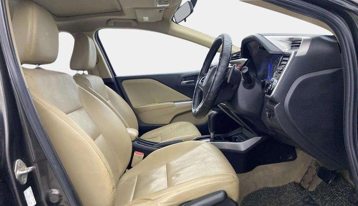 2016 Honda City 1.5L I-VTEC VX CVT, CNG, Automatic, 70,135 km, Right Side Front Door Cabin