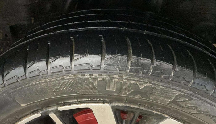 2016 Honda City 1.5L I-VTEC VX CVT, CNG, Automatic, 70,135 km, Right Rear Tyre Tread