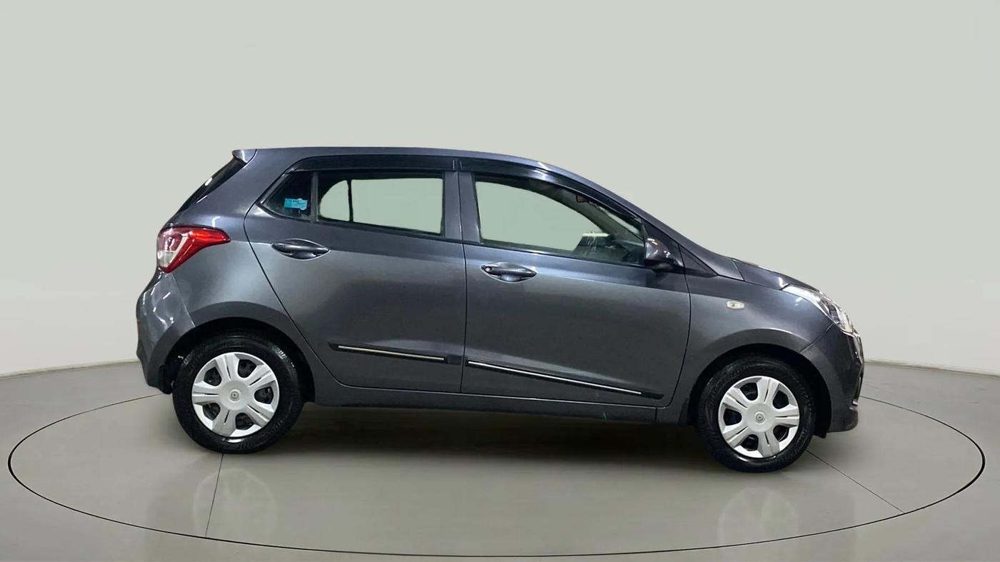 2016 Hyundai Grand i10 MAGNA 1.2 KAPPA VTVT, Petrol, Manual, 41,438 km, Right Side View
