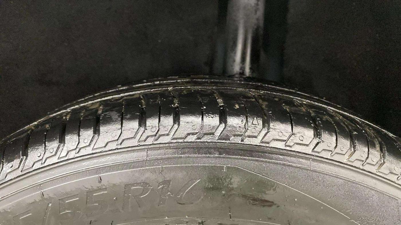 2020 Toyota Glanza V, Petrol, Manual, 43,016 km, Left Rear Tyre Tread