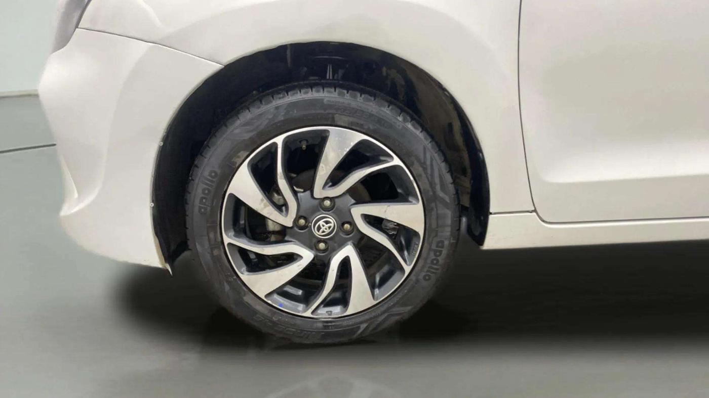 2020 Toyota Glanza V, Petrol, Manual, 43,016 km, Left Front Wheel