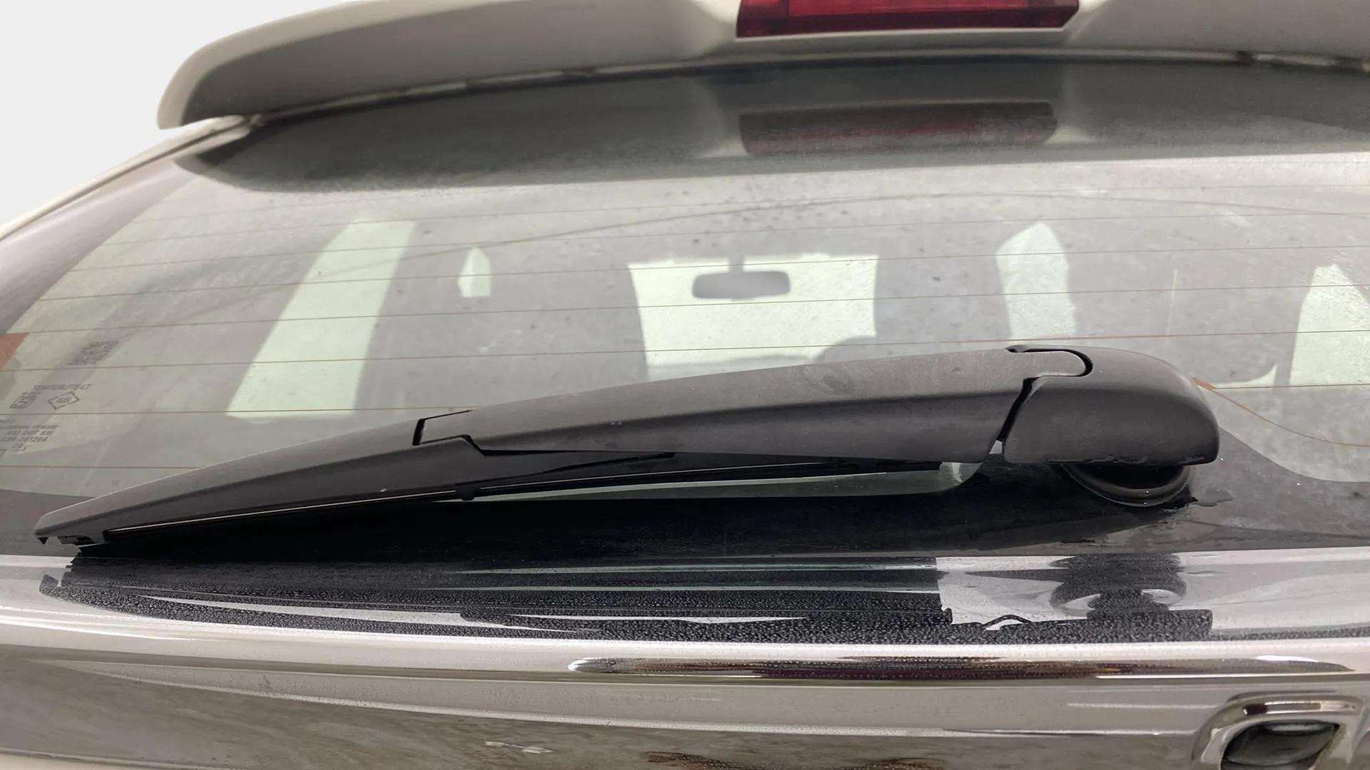 Rear-windshield-wiper-blade-24