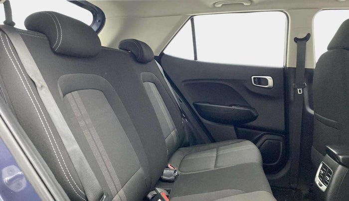 2020 Hyundai VENUE SX PLUS 1.0 TURBO DCT, Petrol, Automatic, 82,873 km, Right Side Rear Door Cabin