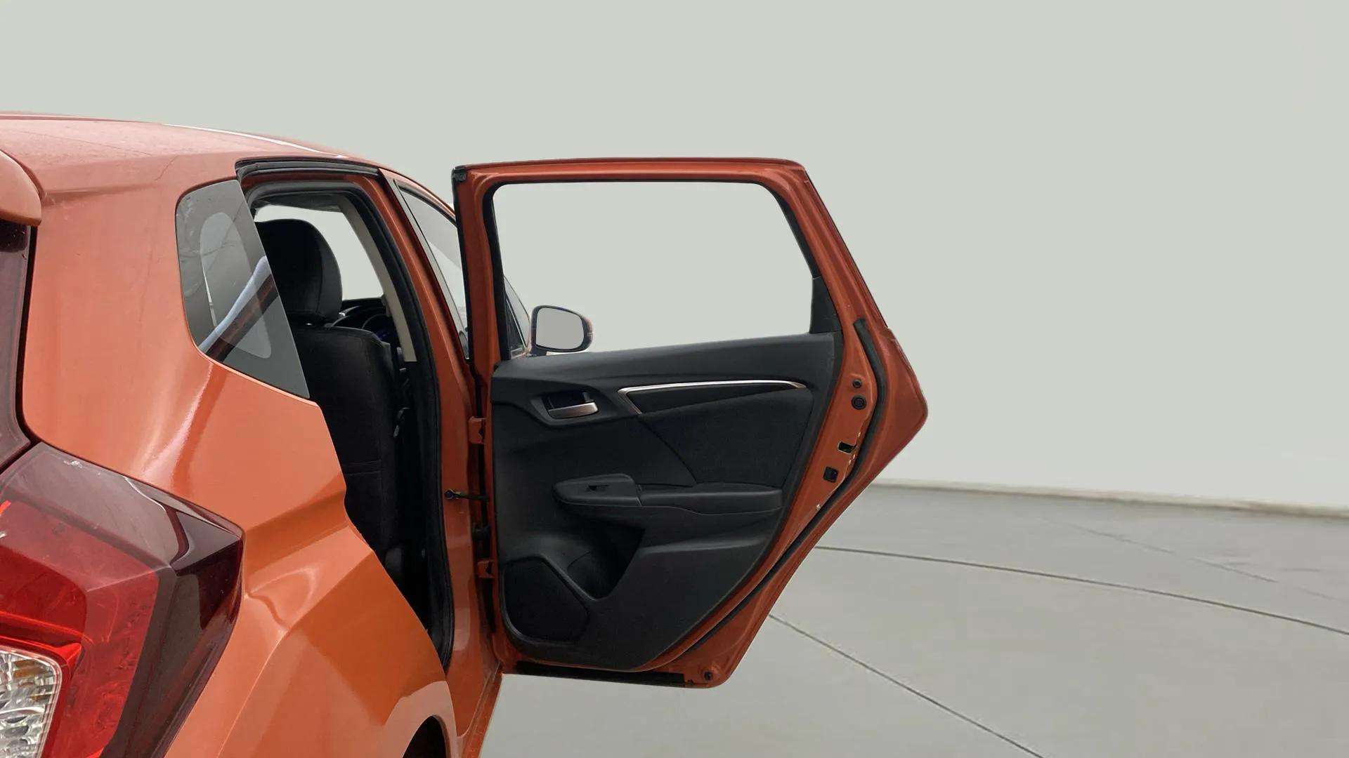 RHS-Rear-Door-Open-33