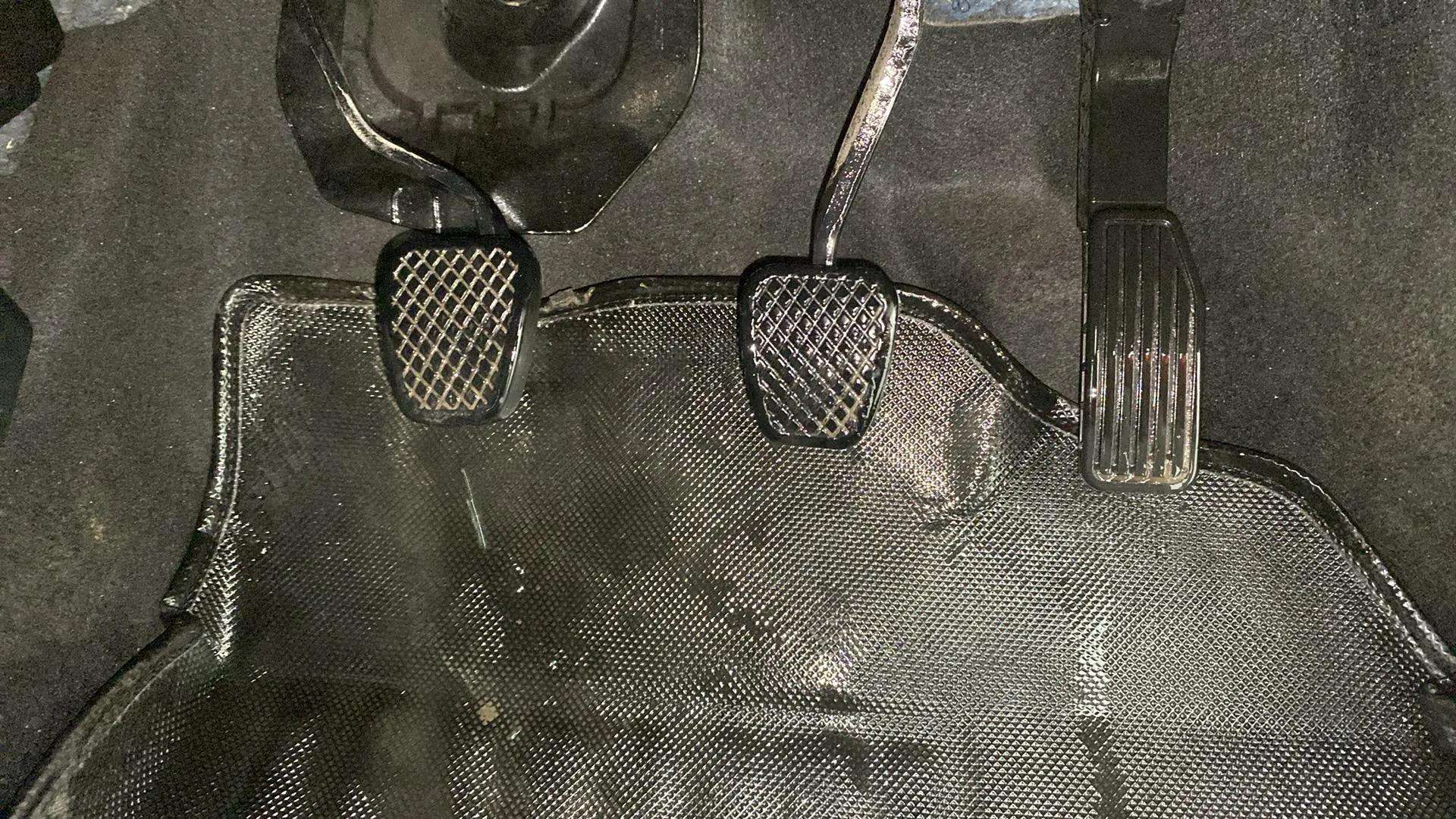 Pedals-31