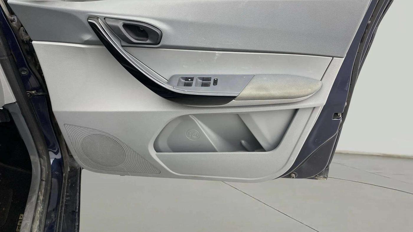 2022 Tata TIGOR XZ PETROL, Petrol, Manual, 25,734 km, Driver Side Door Panels Control