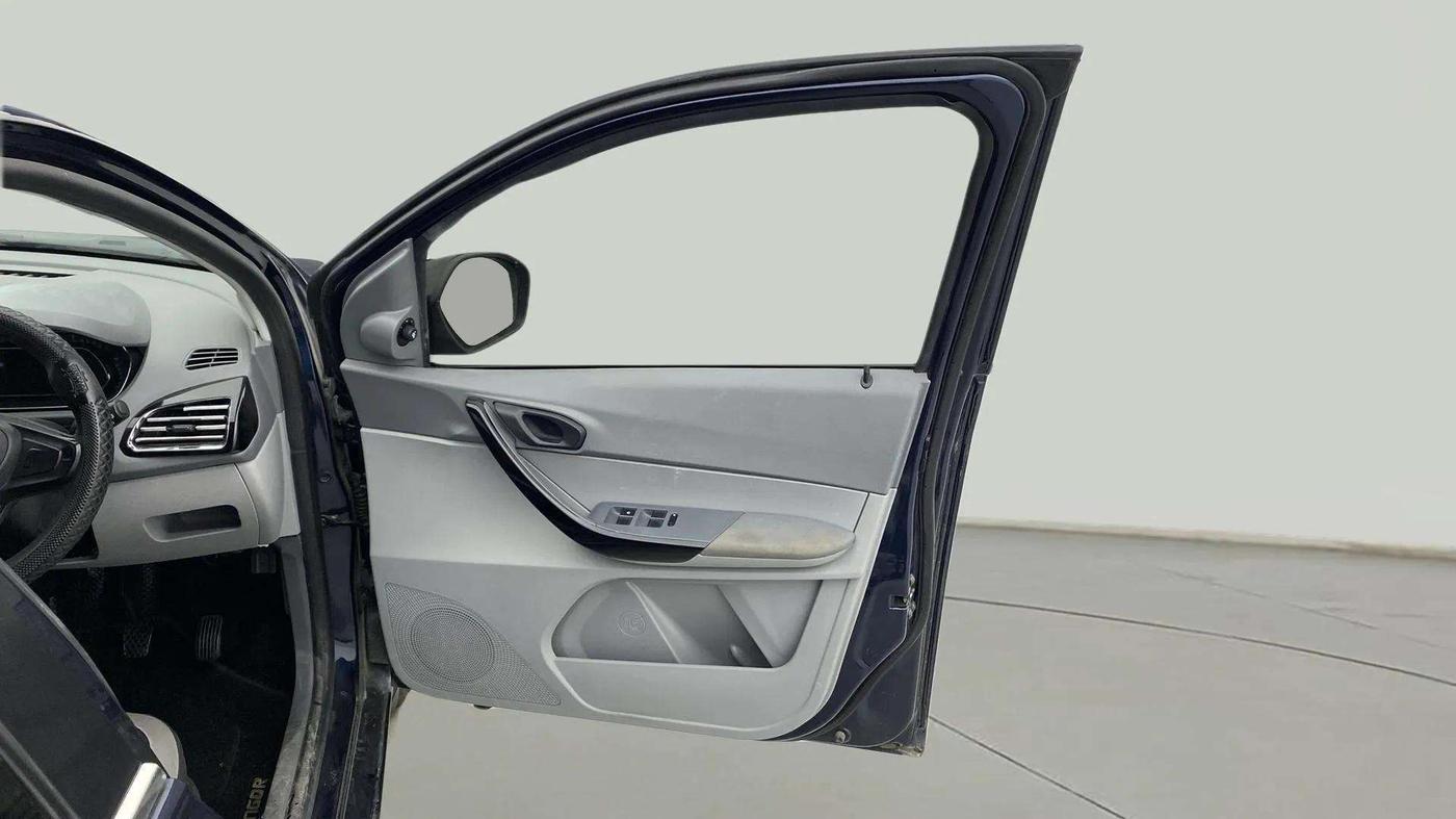 2022 Tata TIGOR XZ PETROL, Petrol, Manual, 25,734 km, RHS Front Door