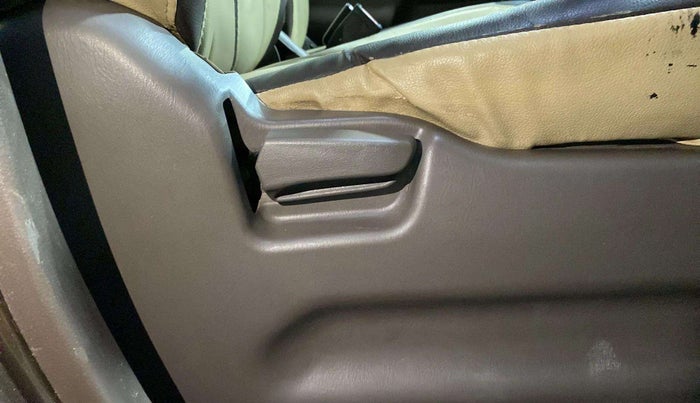 2012 Maruti Zen Estilo VXI, Petrol, Manual, 14,678 km, Driver Side Adjustment Panel