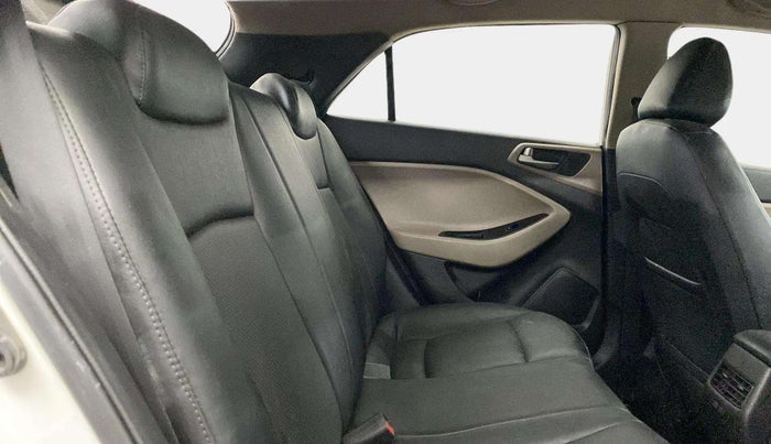 2015 Hyundai Elite i20 SPORTZ 1.2, Petrol, Manual, 61,195 km, Right Side Rear Door Cabin