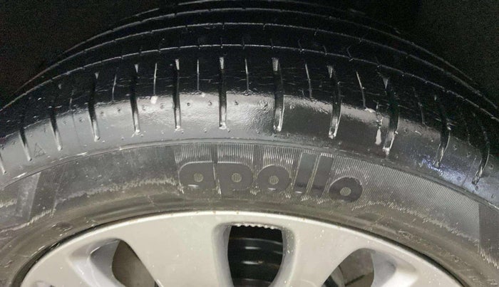 2016 Maruti Baleno ZETA PETROL 1.2, Petrol, Manual, 26,237 km, Right Front Tyre Tread