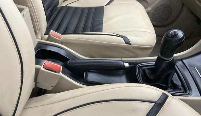 2015 Maruti Ciaz VXI, Petrol, Manual, 44,381 km, Gear Lever