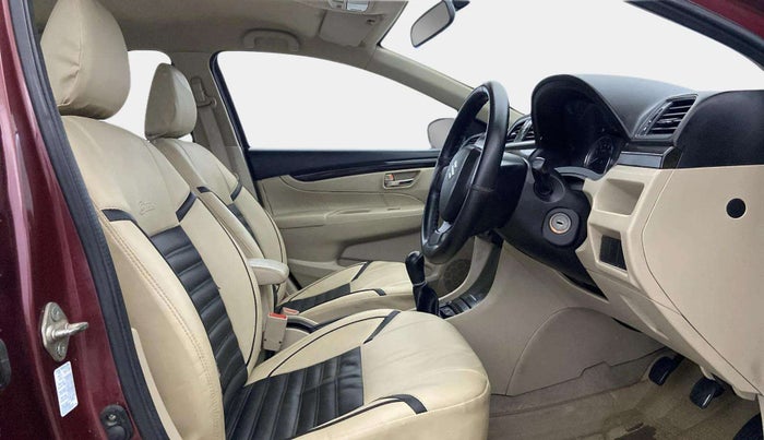 2015 Maruti Ciaz VXI, Petrol, Manual, 44,381 km, Right Side Front Door Cabin