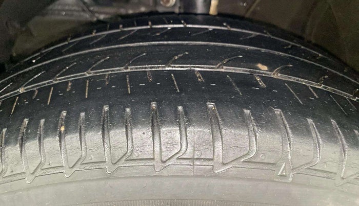 2021 Maruti Baleno ZETA PETROL 1.2, Petrol, Manual, 79,311 km, Left Front Tyre Tread
