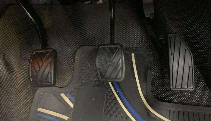 2021 Maruti Baleno ZETA PETROL 1.2, Petrol, Manual, 79,311 km, Pedals