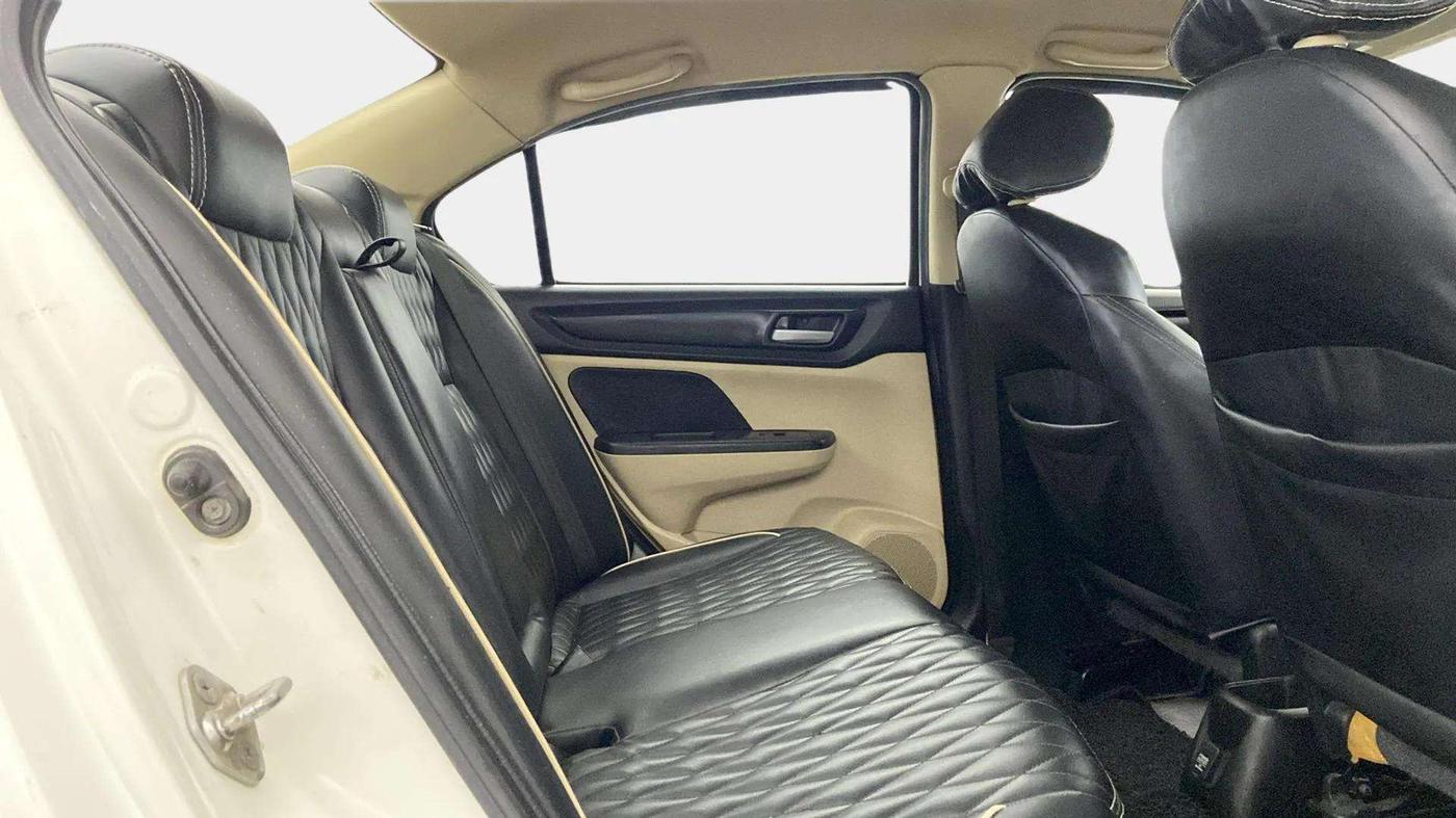 2018 Honda Amaze 1.2L I-VTEC S, Petrol, Manual, 40,824 km, Right Side Rear Door Cabin