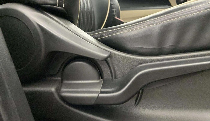 2018 Honda Amaze 1.2L I-VTEC S, Petrol, Manual, 40,824 km, Driver Side Adjustment Panel