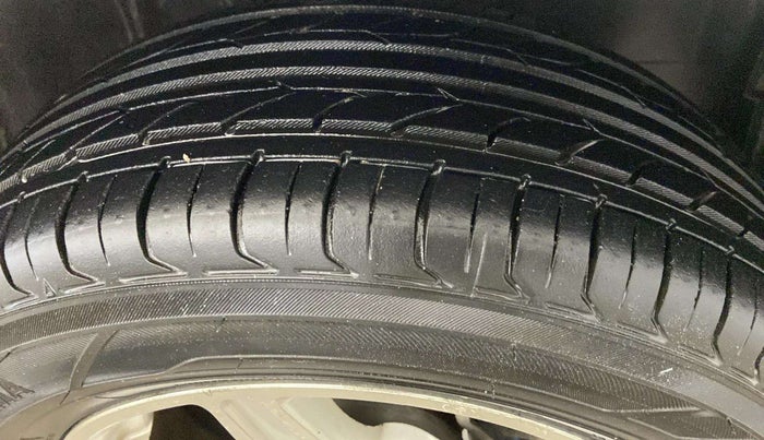 2018 Honda Amaze 1.2L I-VTEC S, Petrol, Manual, 40,824 km, Right Front Tyre Tread