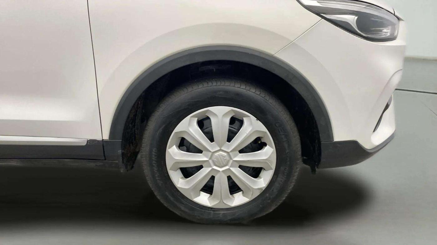 2023 MG ASTOR STYLE 1.5 MT, Petrol, Manual, 59,431 km, Right Front Wheel