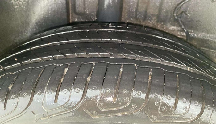2022 Tata ALTROZ XMA PLUS PETROL, Petrol, Manual, 5,408 km, Right Rear Tyre Tread