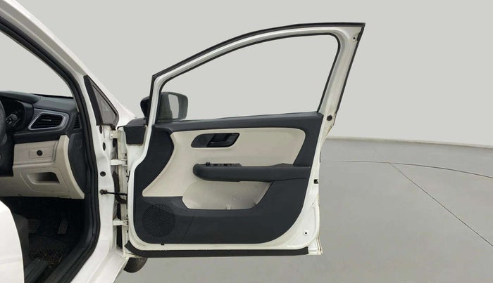 2022 Tata ALTROZ XMA PLUS PETROL, Petrol, Manual, 5,408 km, RHS Front Door