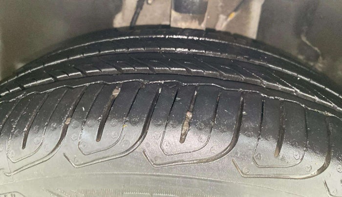2022 Tata ALTROZ XMA PLUS PETROL, Petrol, Manual, 5,408 km, Left Front Tyre Tread