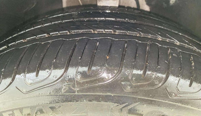 2022 Tata ALTROZ XMA PLUS PETROL, Petrol, Manual, 5,408 km, Right Front Tyre Tread