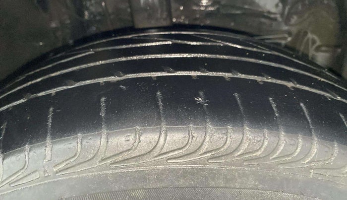 2019 Toyota YARIS VX CVT, Petrol, Automatic, 37,769 km, Right Front Tyre Tread