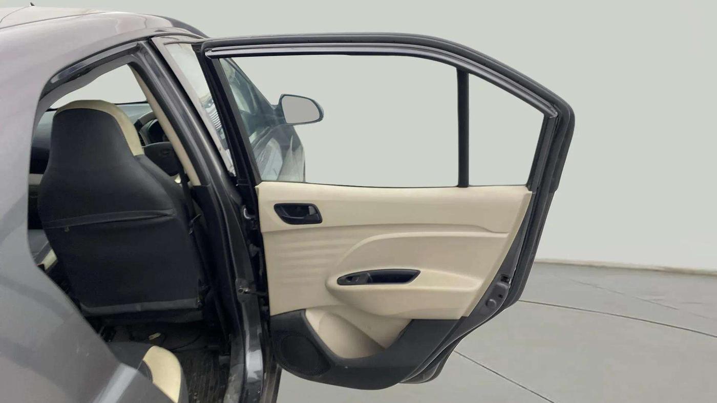 2022 Hyundai NEW SANTRO SPORTZ EXECUTIVE MT CNG, CNG, Manual, 73,949 km, RHS Rear Door