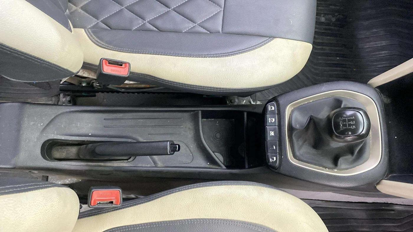 2022 Hyundai NEW SANTRO SPORTZ EXECUTIVE MT CNG, CNG, Manual, 73,949 km, Gear Lever