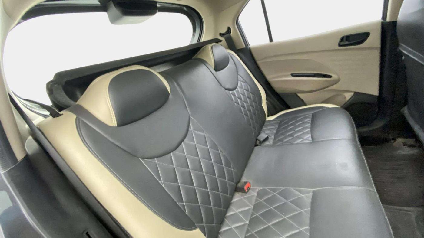 2022 Hyundai NEW SANTRO SPORTZ EXECUTIVE MT CNG, CNG, Manual, 73,949 km, Right Side Rear Door Cabin