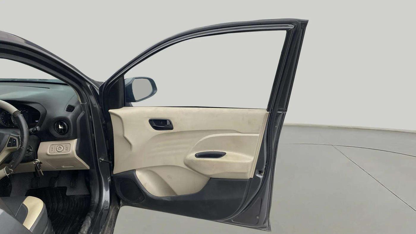 2022 Hyundai NEW SANTRO SPORTZ EXECUTIVE MT CNG, CNG, Manual, 73,949 km, RHS Front Door