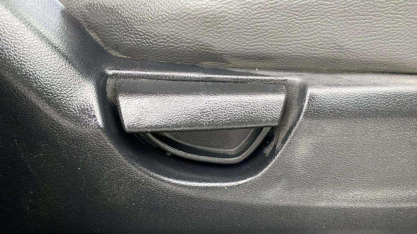 2022 Hyundai NEW SANTRO SPORTZ EXECUTIVE MT CNG, CNG, Manual, 73,949 km, Driver Side Adjustment Panel