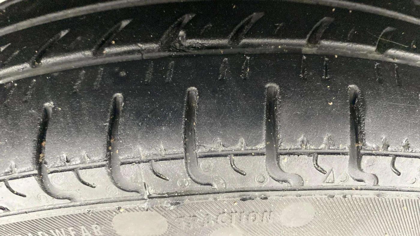 2022 Hyundai NEW SANTRO SPORTZ EXECUTIVE MT CNG, CNG, Manual, 73,949 km, Left Front Tyre Tread