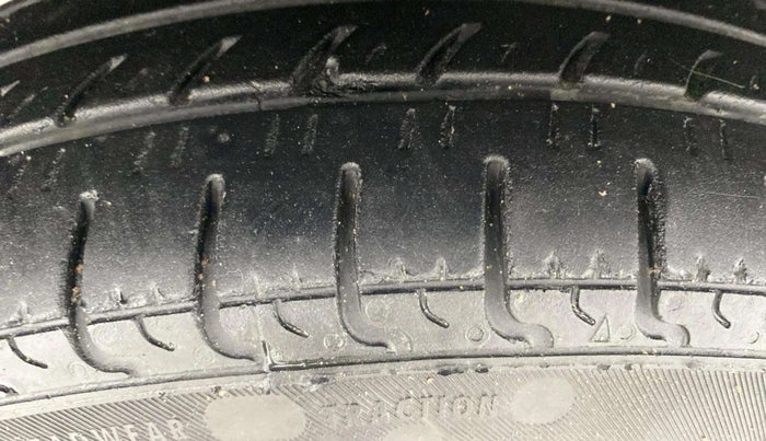 2022 Hyundai NEW SANTRO SPORTZ EXECUTIVE MT CNG, CNG, Manual, 73,934 km, Left Front Tyre Tread