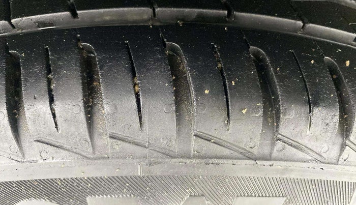 2022 Hyundai NEW SANTRO SPORTZ EXECUTIVE MT CNG, CNG, Manual, 73,934 km, Right Rear Tyre Tread