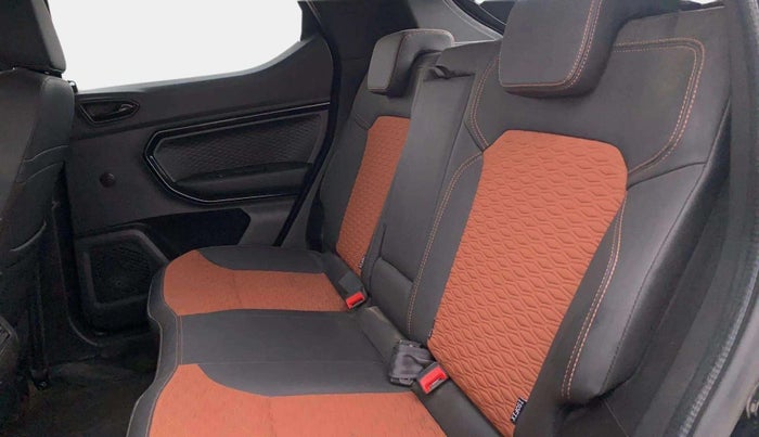 2024 Renault Kiger RXZ TURBO CVT, Petrol, Automatic, 10,616 km, Right Side Rear Door Cabin