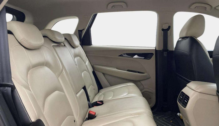 2021 MG HECTOR SMART 2.0 DIESEL, Diesel, Manual, 35,795 km, Right Side Rear Door Cabin