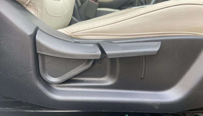 2020 KIA SELTOS HTX 1.5 PETROL, Petrol, Manual, 41,245 km, Driver Side Adjustment Panel