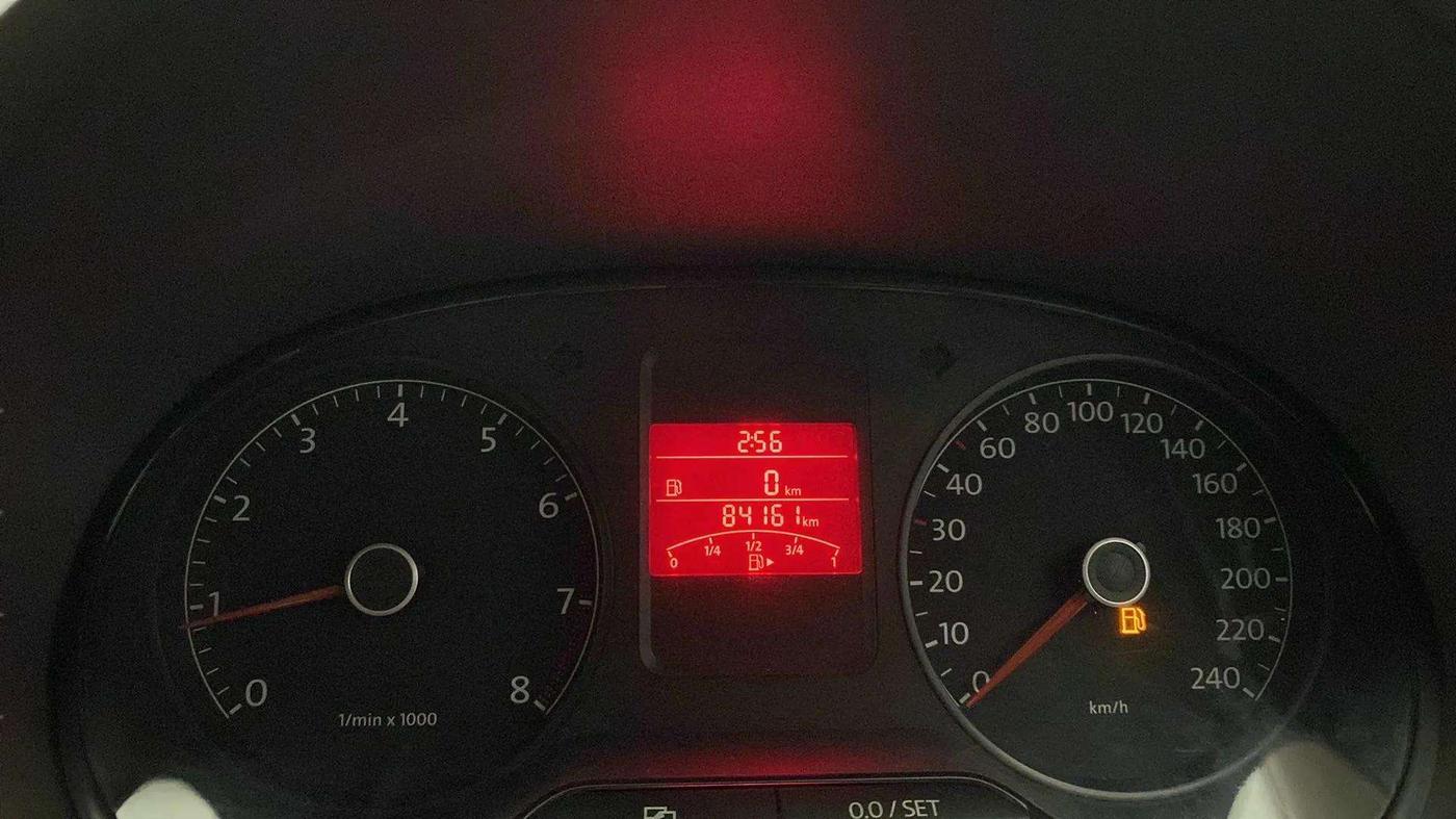2013 Volkswagen Vento HIGHLINE 1.6 MPI, Petrol, Manual, 84,201 km, Odometer Image