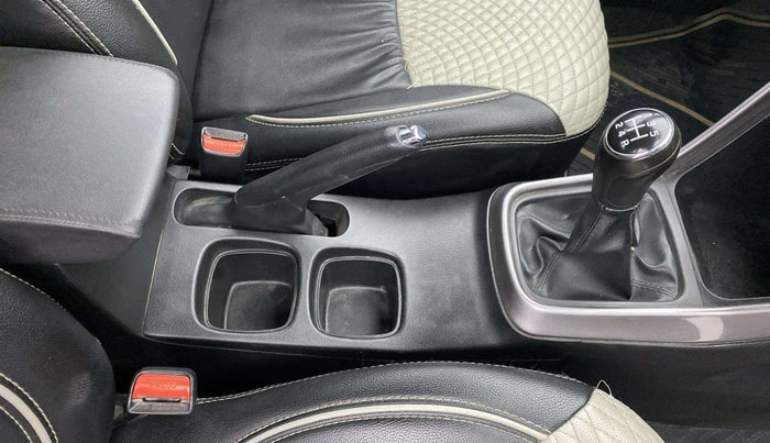 2020 Maruti S Cross DELTA 1.5, Petrol, Manual, 38,169 km, Gear Lever