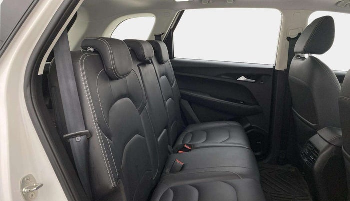 2019 MG HECTOR SHARP 1.5 DCT PETROL, Petrol, Automatic, 32,542 km, Right Side Rear Door Cabin