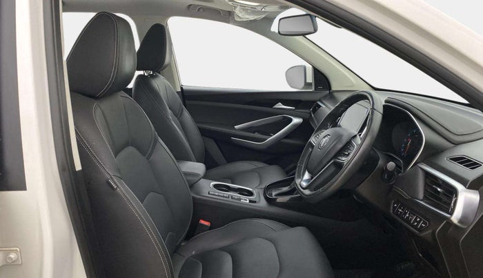2019 MG HECTOR SHARP 1.5 DCT PETROL, Petrol, Automatic, 32,542 km, Right Side Front Door Cabin