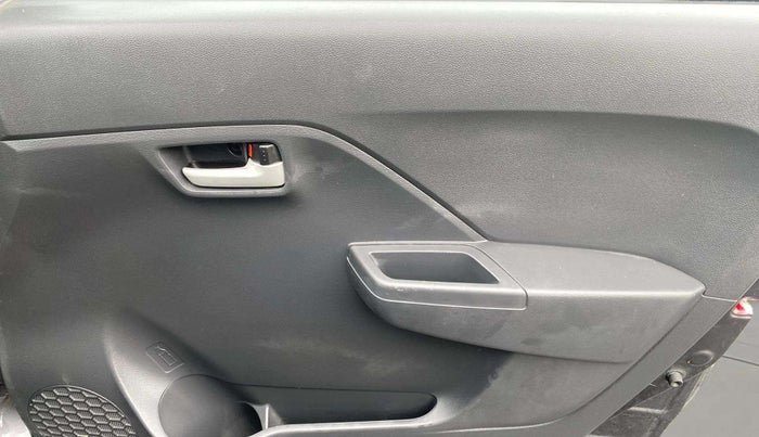 2023 Maruti Alto K10 VXI PLUS, Petrol, Manual, 3,893 km, Driver Side Door Panels Control