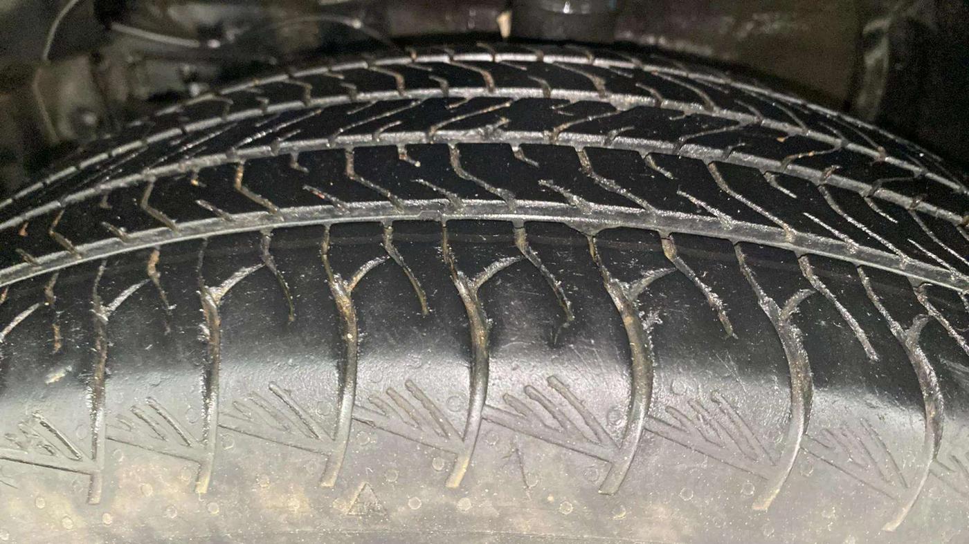 2022 Maruti Grand Vitara ALPHA PLUS HYBRID ECVT, Hybrid, Automatic, 48,505 km, Left Front Tyre Tread