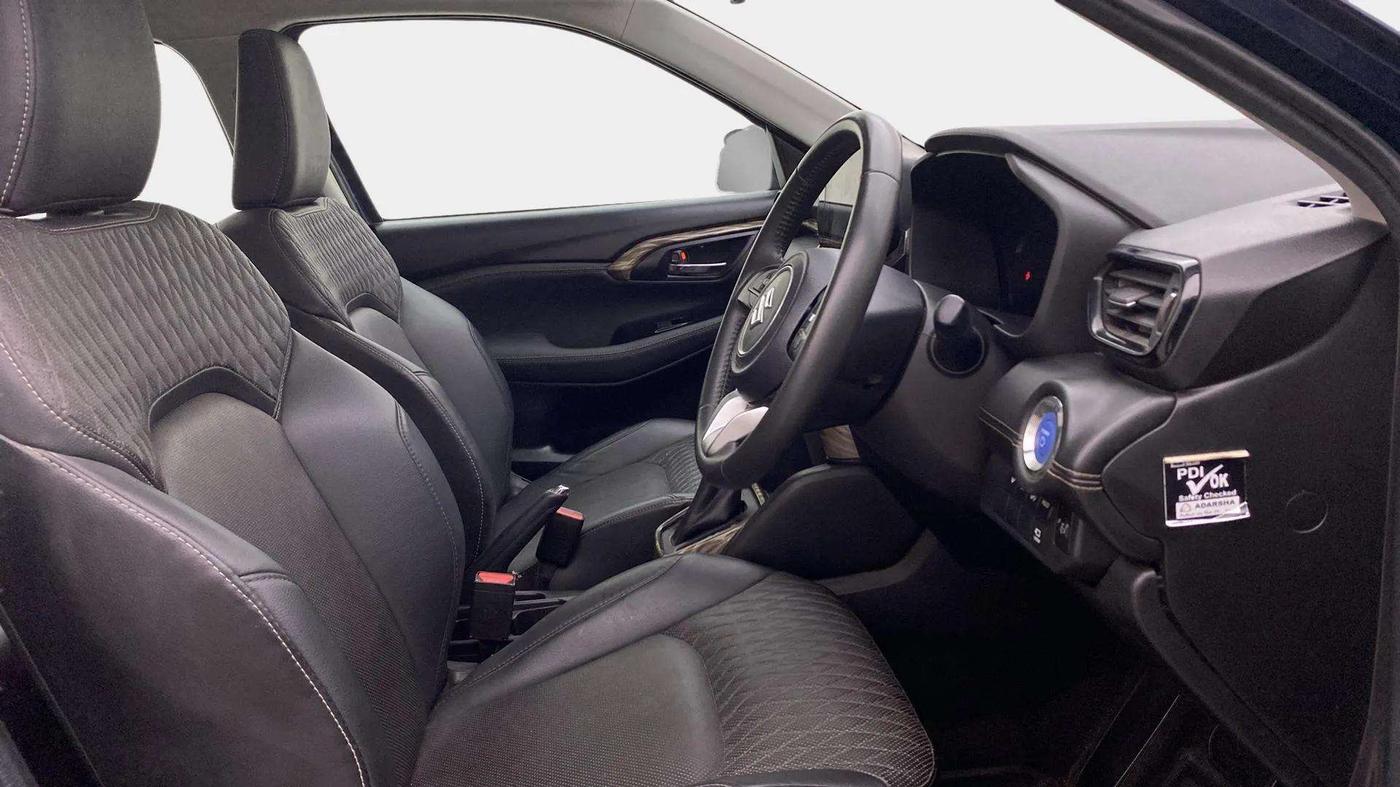 2022 Maruti Grand Vitara ALPHA PLUS HYBRID ECVT, Hybrid, Automatic, 48,505 km, Right Side Front Door Cabin