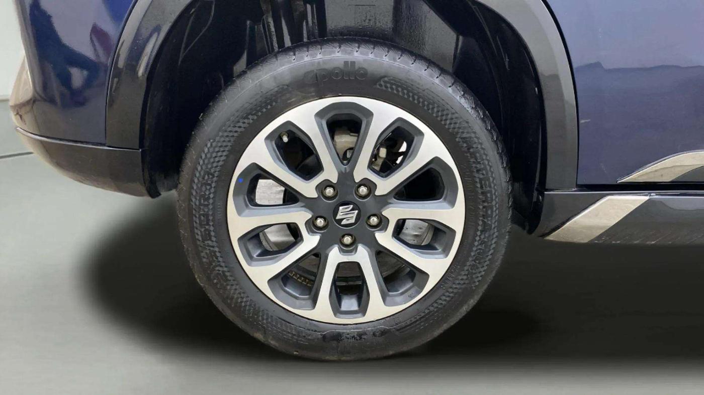 2022 Maruti Grand Vitara ALPHA PLUS HYBRID ECVT, Hybrid, Automatic, 48,505 km, Right Rear Wheel
