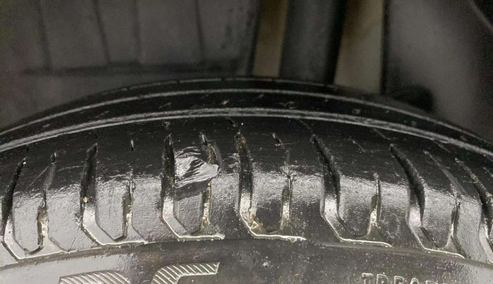 2018 Maruti Dzire VXI, Petrol, Manual, 60,468 km, Left Rear Tyre Tread