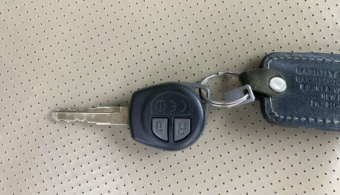 2018 Maruti Dzire VXI, Petrol, Manual, 60,468 km, Key Close Up